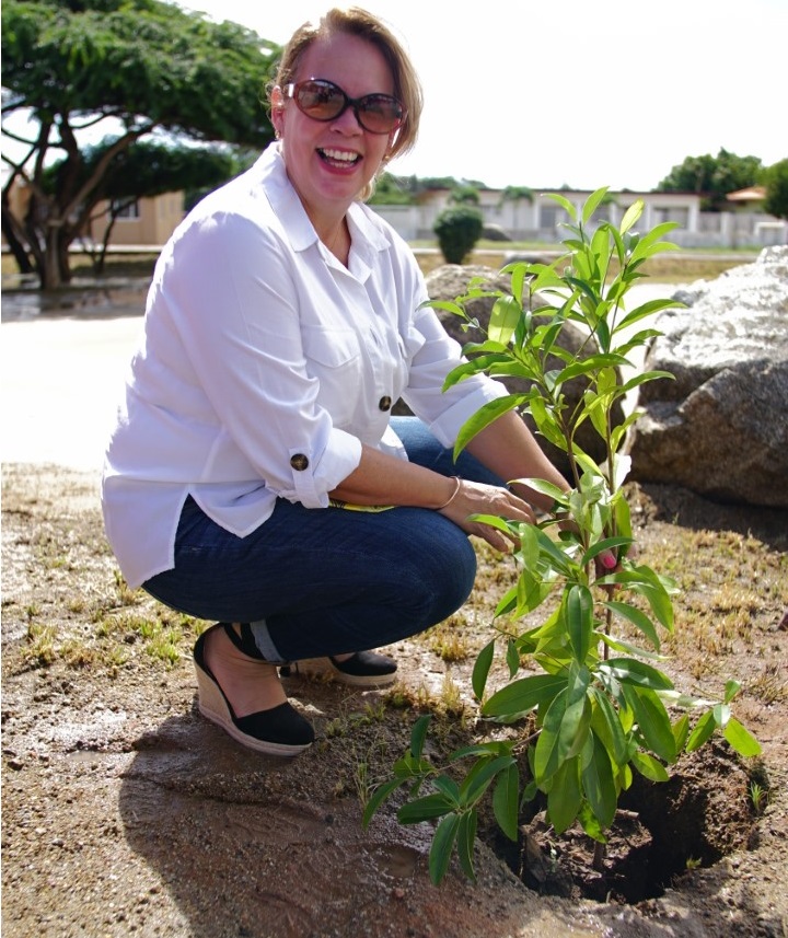 thumbnail Prome Minister Evelyn Wever Croes