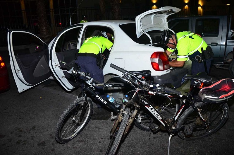Polis cu accion preventivo e fin di siman aki 02