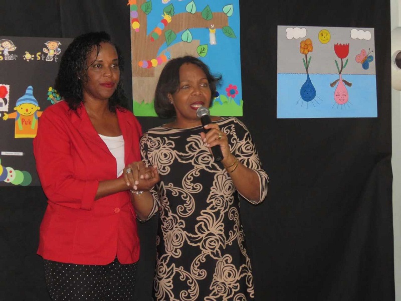 4 Sentronan Pre eskolar ku a haña pèrmit awe 01