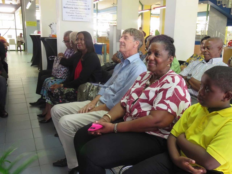 4 Sentronan Pre eskolar ku a haña pèrmit awe 02