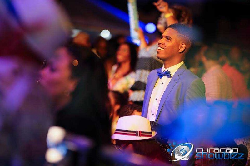 Politiko ta buska opinion publiko den su desishon 001