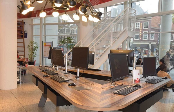 Minister. M. Alcalá Wallé ta bai pa un Biblioteka Nashonal renobá 06