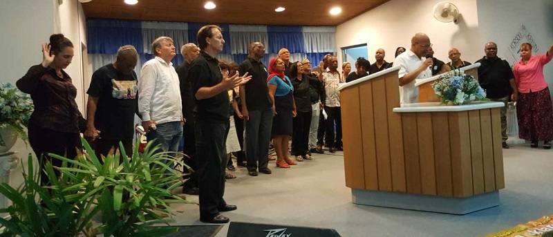 Anochi di Orashon pa Korsou Gobiernu i Hubentud 002