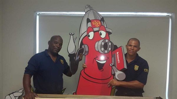 Brantwer Kòrsou a risibí donashon 003