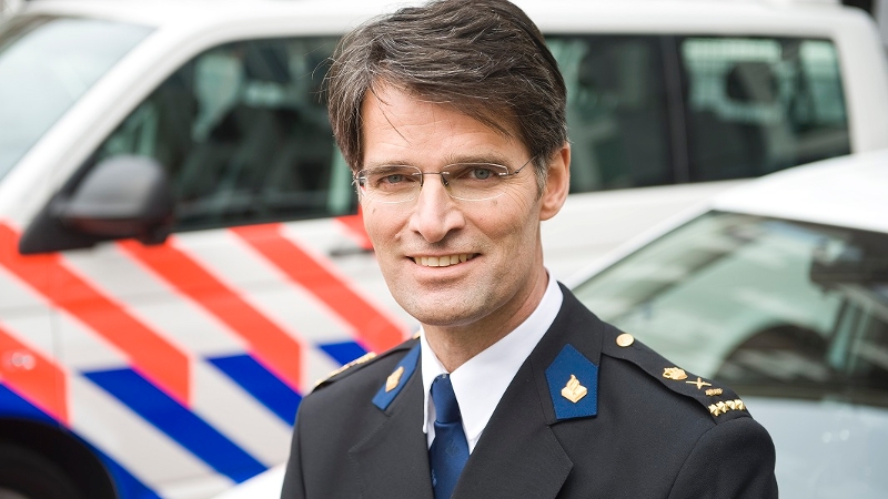 erik akerboom bij auto